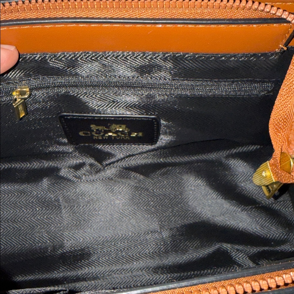 Small Tote Bag - Picture 9 of 11